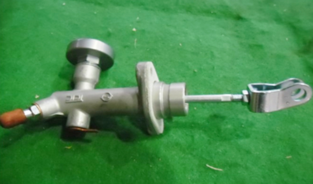 Genuine Clutch Master Cylinder for Ssangyong STAVIC/RODIUS +D20R #3051021F03